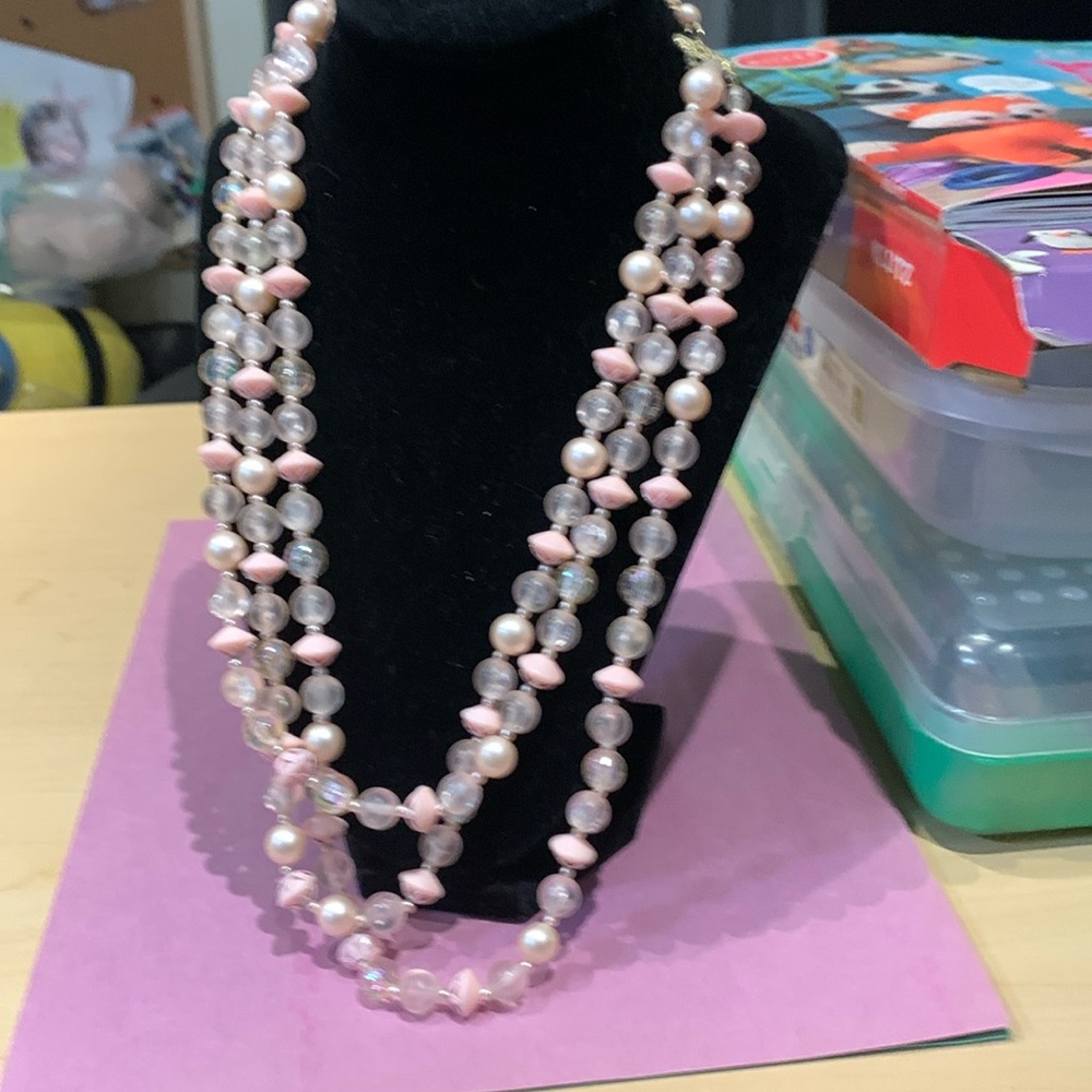Vintage Pretty in Pink necklace 20”